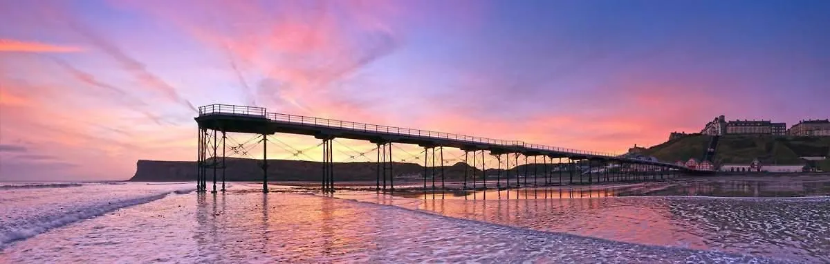 Captain'S Deck Beach Balcony Perfectlysaltburn United Kingdom