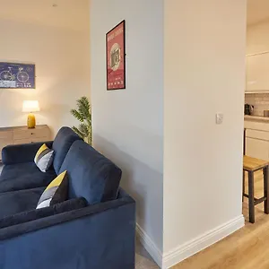 Host & - Cornerhouse Saltburn-by-the-Sea